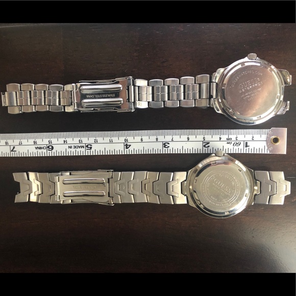 (2) Beautiful Vintage GUESS Waterpro Watches ⌚️ - Picture 5 of 9